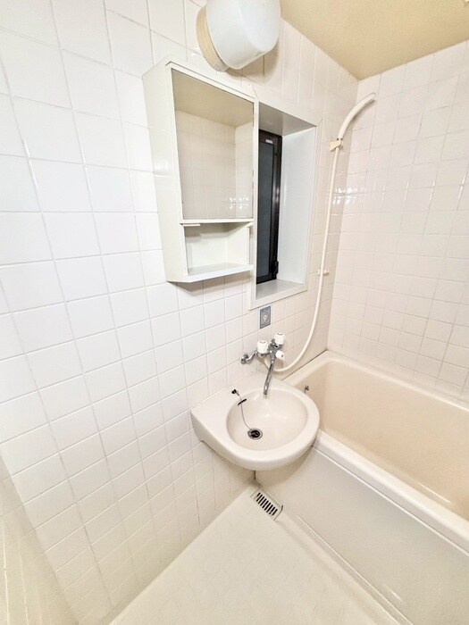 物件内観写真11　(洗面)