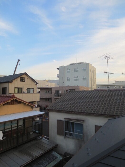 物件内観写真7　(室内からの展望)