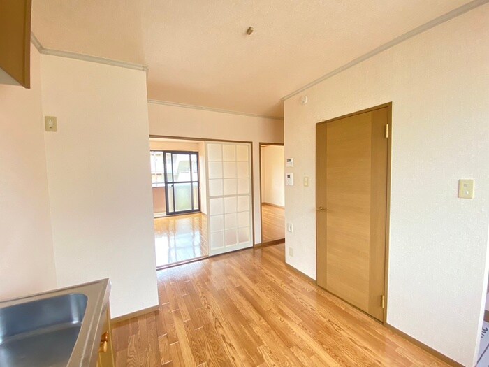 物件内観写真8　(居室)