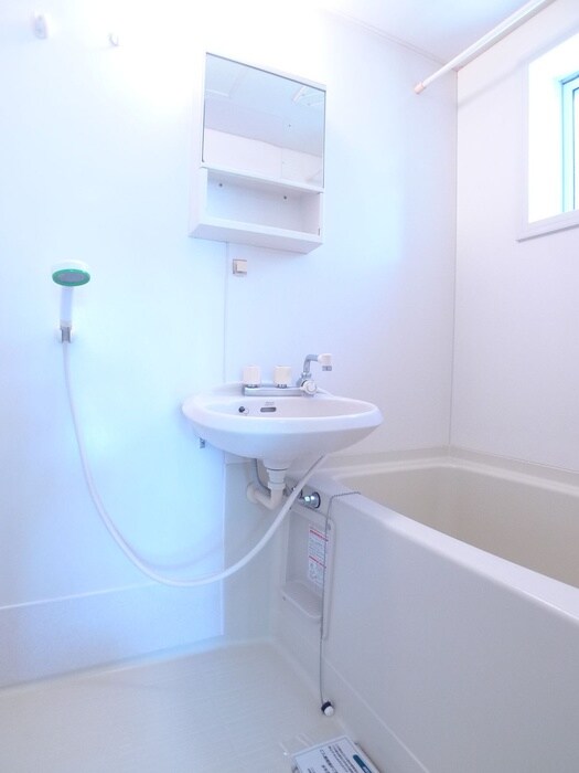 物件内観写真12　(バス／シャワールーム等)