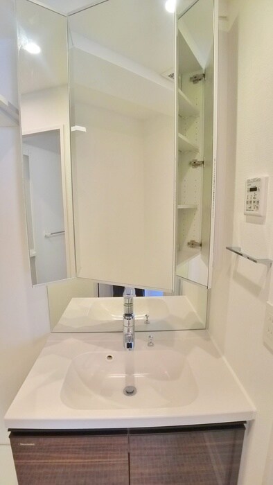 物件内観写真12　(洗面)