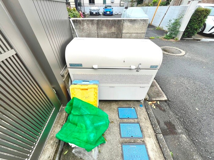 物件外観写真4　(建物設備)