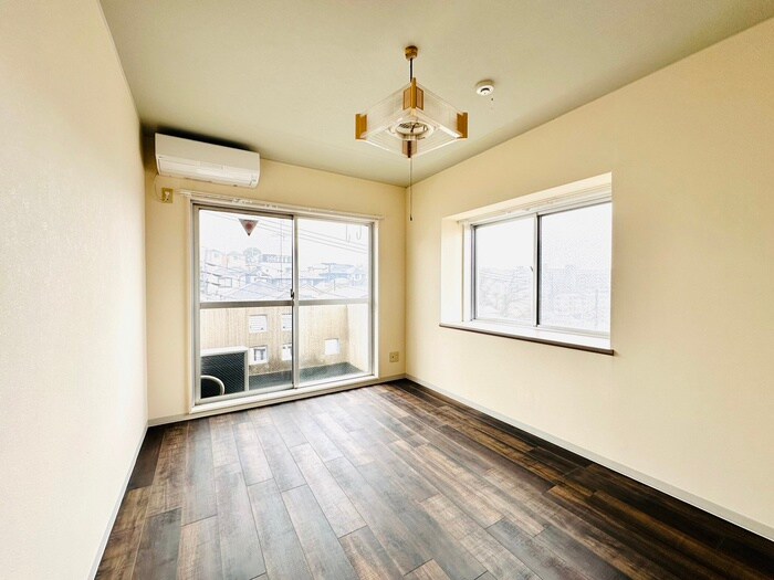 物件内観写真8　(居室)