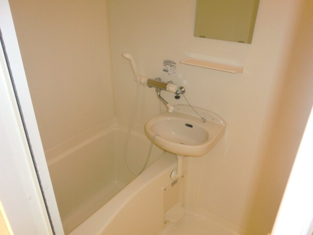 物件内観写真8　(バス／シャワールーム等)