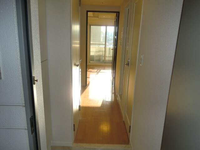 物件内観写真14　(廊下)