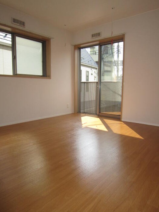 物件内観写真4　(居室)