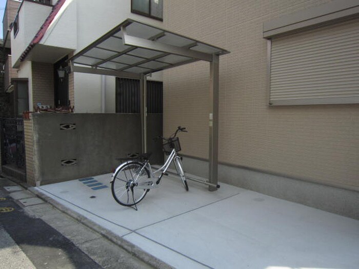 物件外観写真3　(駐輪場)