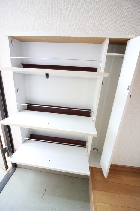 物件内観写真15　(靴箱)