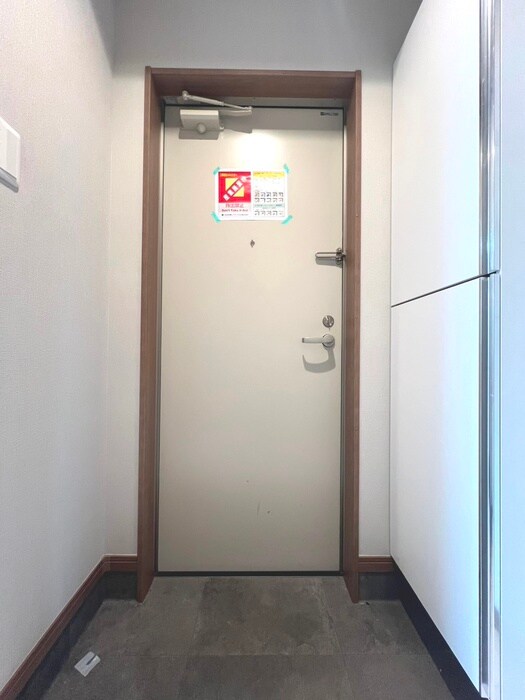 物件内観写真18　(玄関)