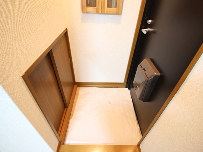 物件内観写真15　(玄関)