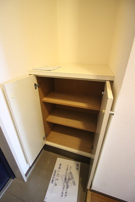 物件内観写真9　(靴箱)