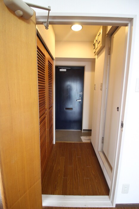 物件内観写真21　(玄関)