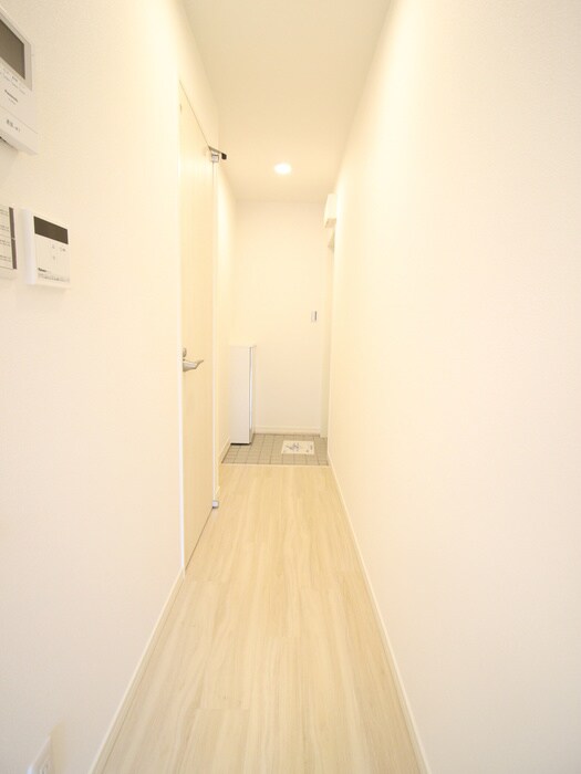 物件内観写真11　(廊下)