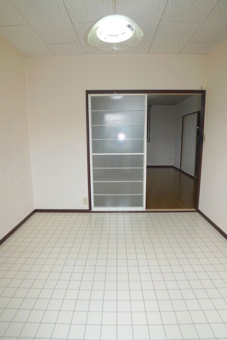 物件内観写真5　(居室)