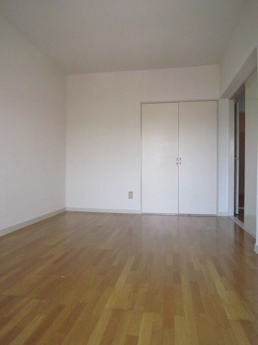 物件内観写真5　(居室)