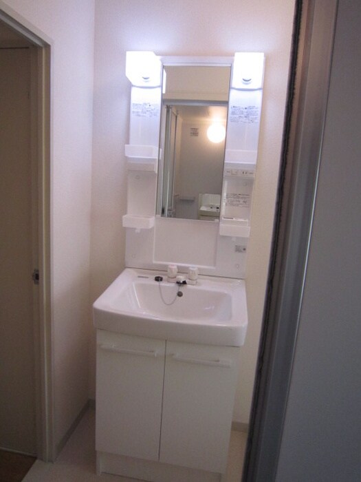 物件内観写真9　(洗面)