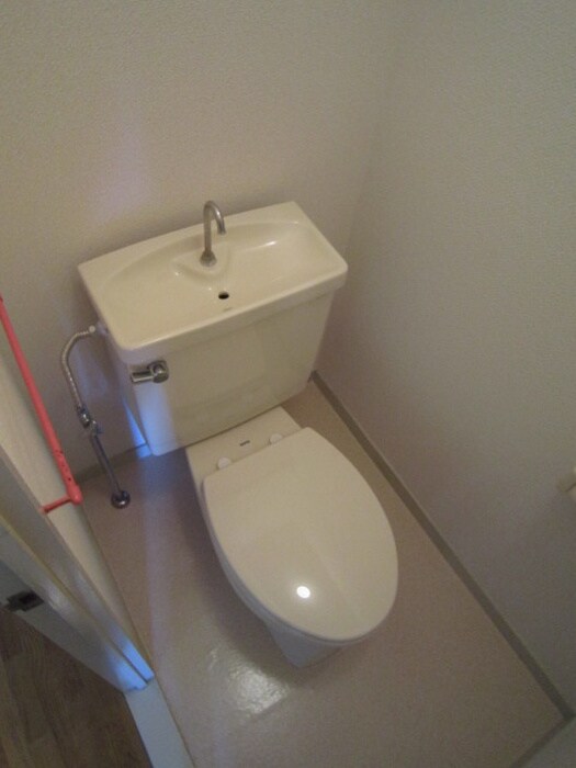 物件内観写真10　(トイレ)