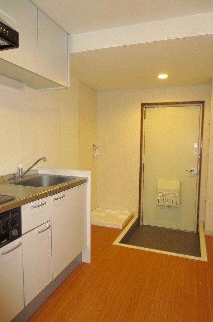 物件内観写真7　(玄関)