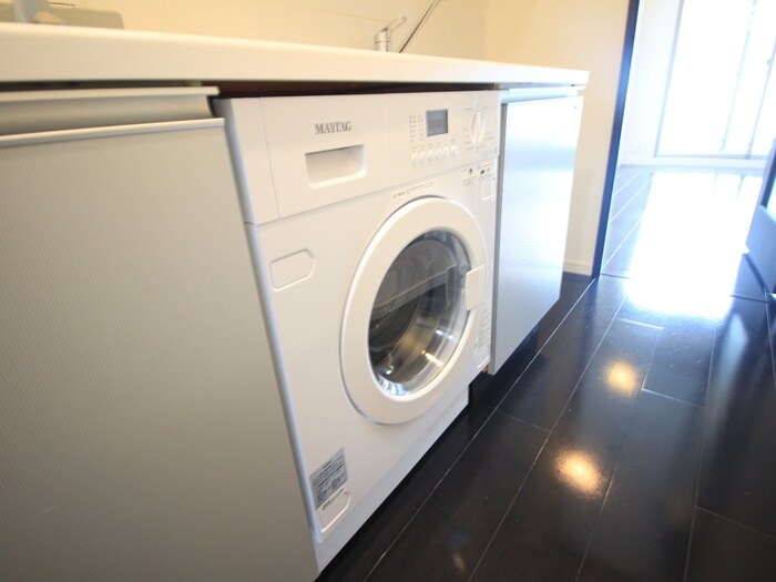 物件内観写真11　(洗濯機置場)