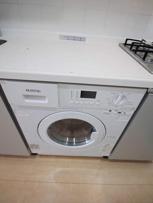 物件内観写真16　(洗濯機置場)