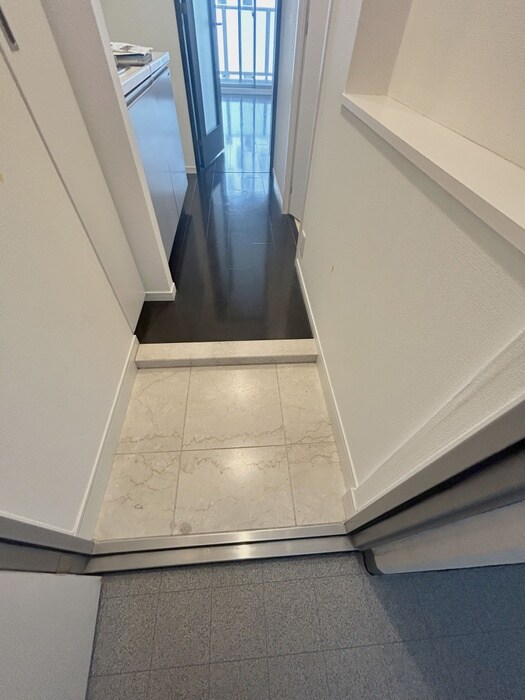 物件内観写真17　(玄関)