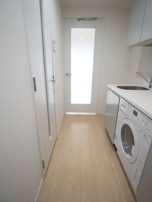 物件内観写真18　(廊下)