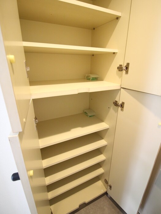 エスタ梅ヶ丘の靴箱