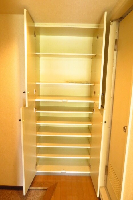 物件内観写真13　(靴箱)