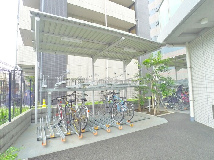 物件外観写真5　(駐輪場)