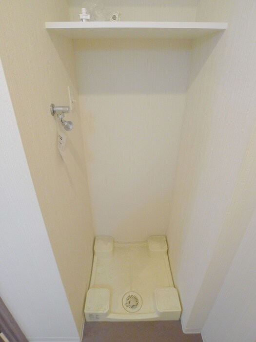 物件内観写真15　(洗濯機置場)