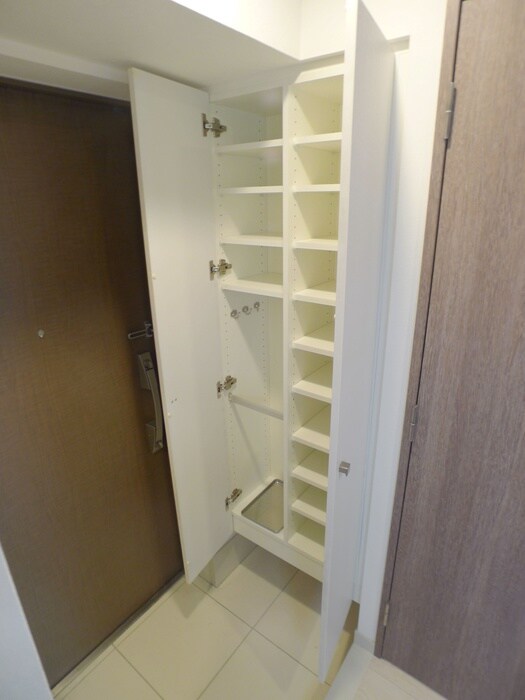 物件内観写真16　(靴箱)