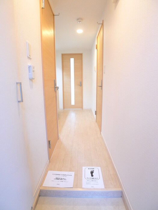 物件内観写真17　(玄関)