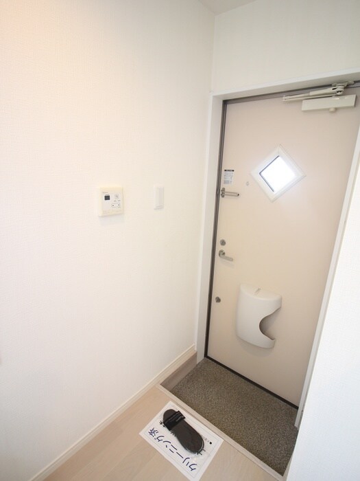 物件内観写真19　(玄関)