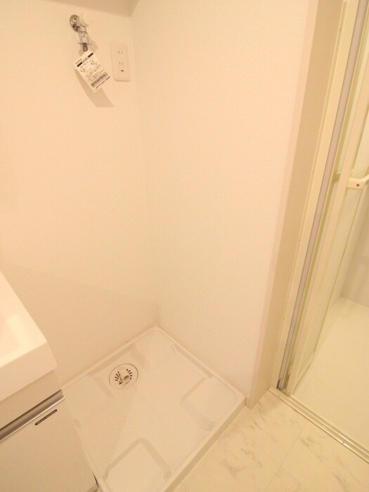 物件内観写真11　(洗濯機置場)