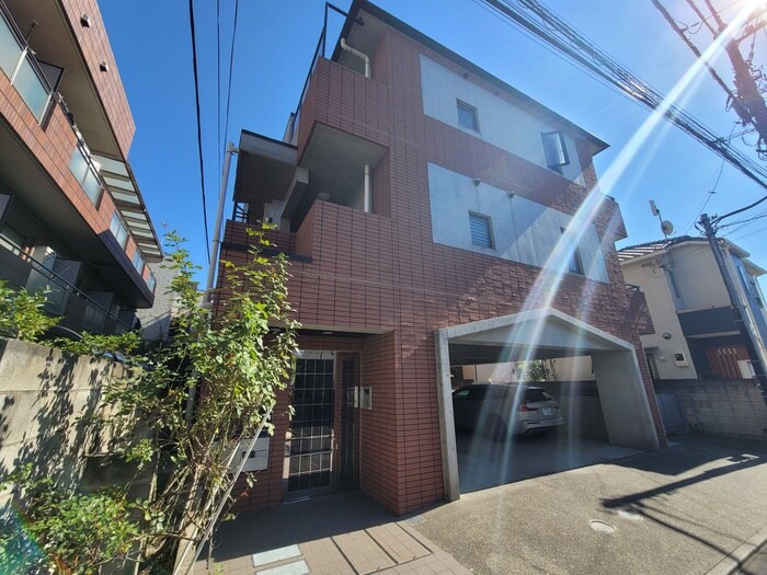 物件外観写真6　(エントランス部分)