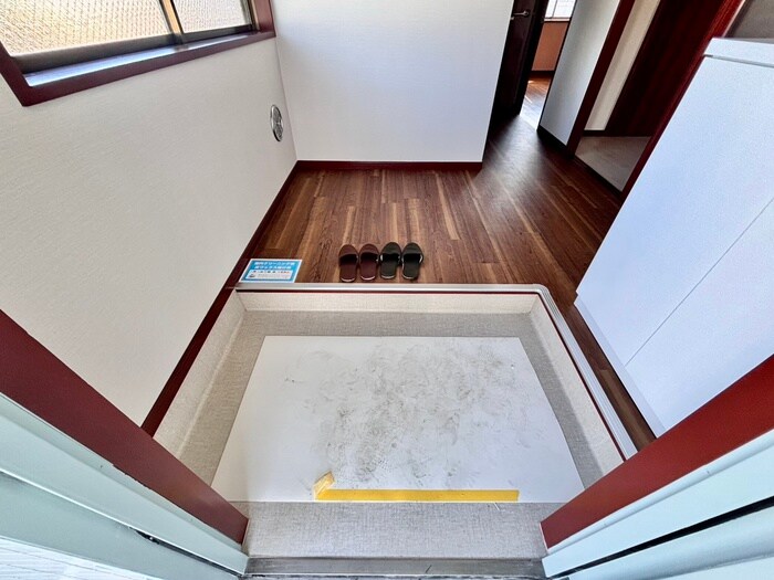 物件内観写真22　(玄関)