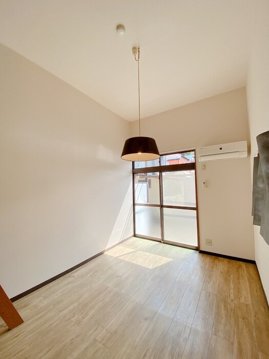 物件内観写真22　(居室)