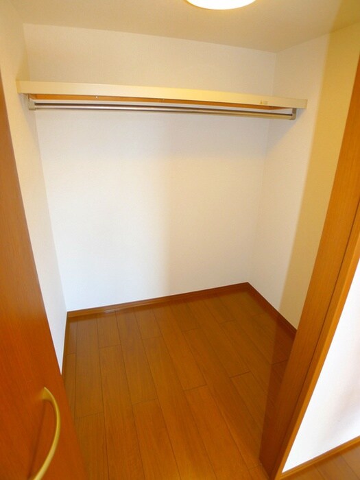 物件内観写真9　(収納)