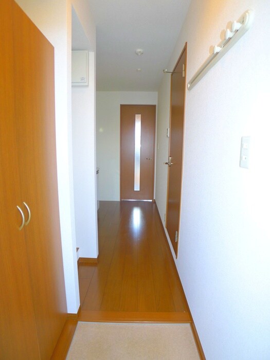 物件内観写真15　(玄関)