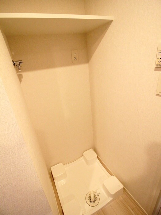 物件内観写真20　(洗濯機置場)