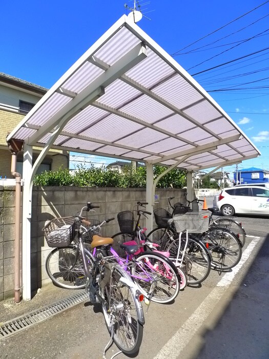 物件外観写真5　(駐輪場)