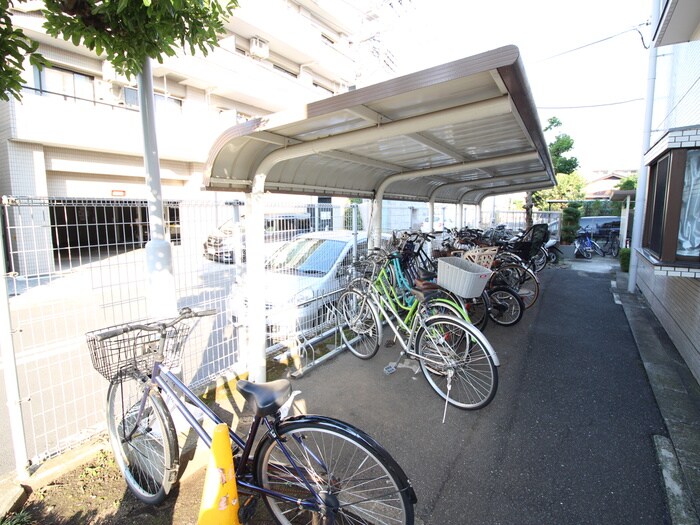 物件外観写真3　(駐輪場)