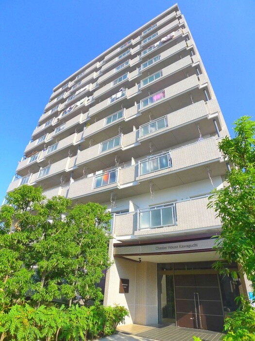 物件外観写真2　(エントランス部分)