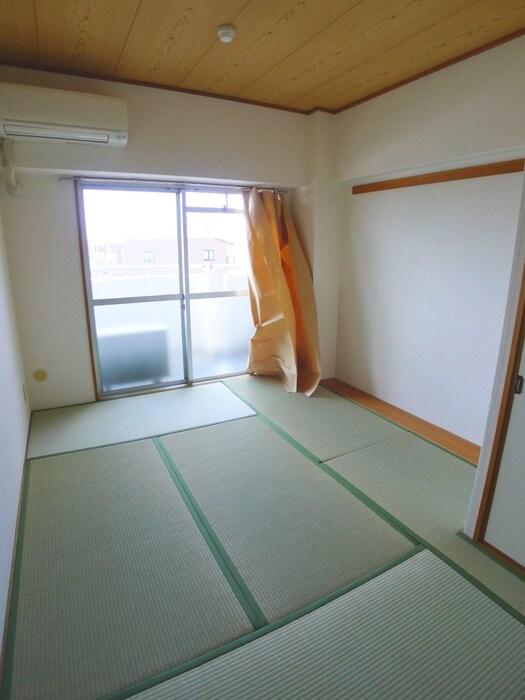 物件内観写真14　(室内からの展望)