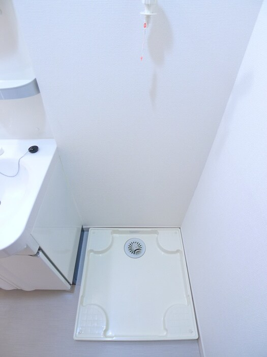 物件内観写真15　(洗濯機置場)