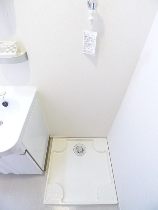 物件内観写真15　(洗濯機置場)