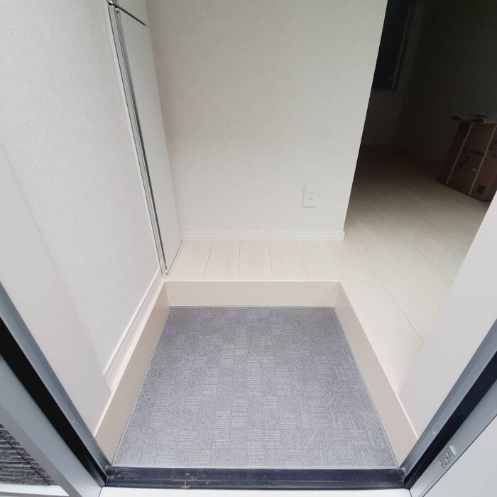 物件内観写真11　(玄関)