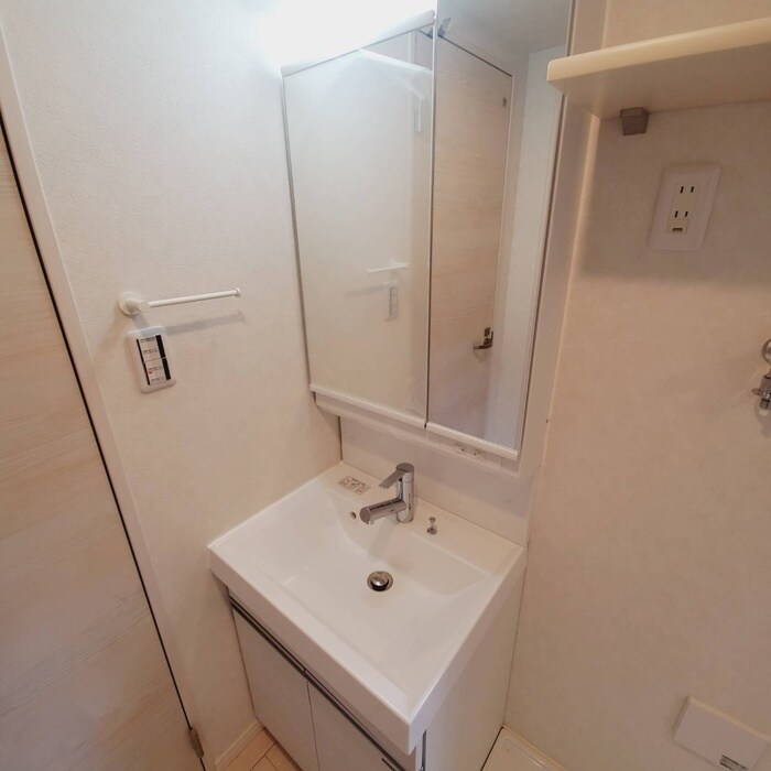 物件内観写真13　(洗面)