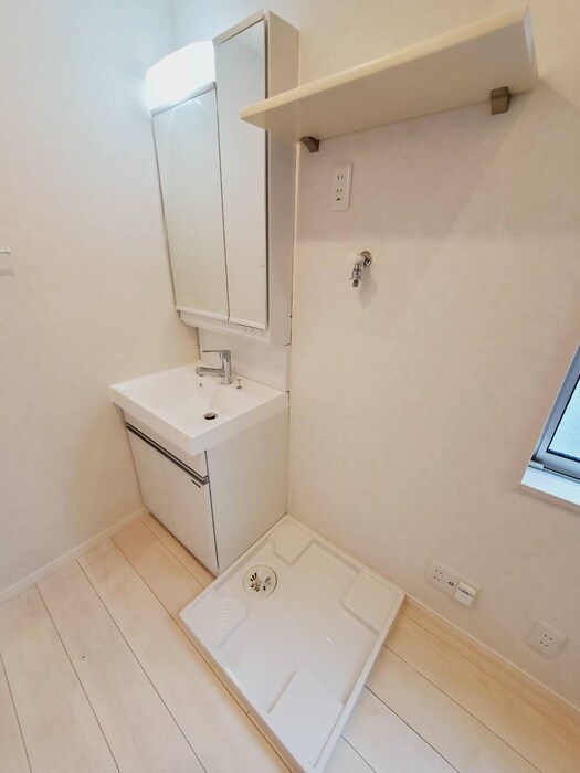 物件内観写真14　(洗濯機置場)