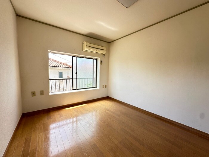 物件内観写真4　(居室)